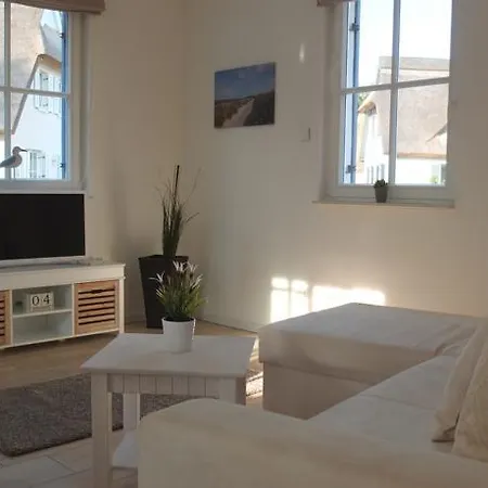 Reetdach Ferienhaus Dunenblick بيت للعطل *