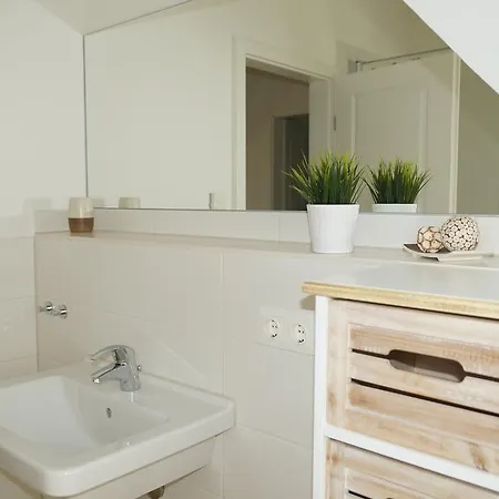 Reetdach Ferienhaus Dunenblick غلوفي