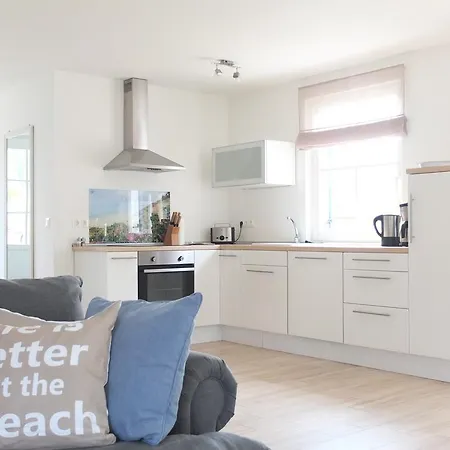 بيت للعطل Reetdach Ferienhaus Dunenblick *