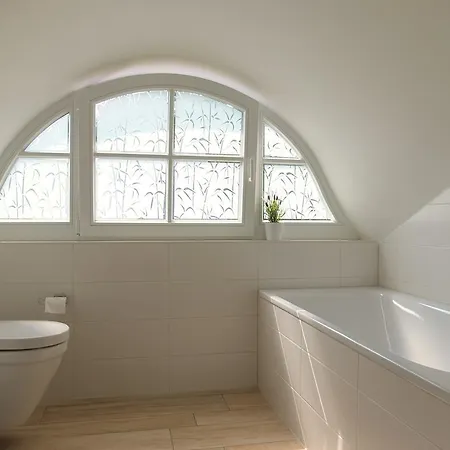 بيت للعطل Reetdach Ferienhaus Dunenblick
